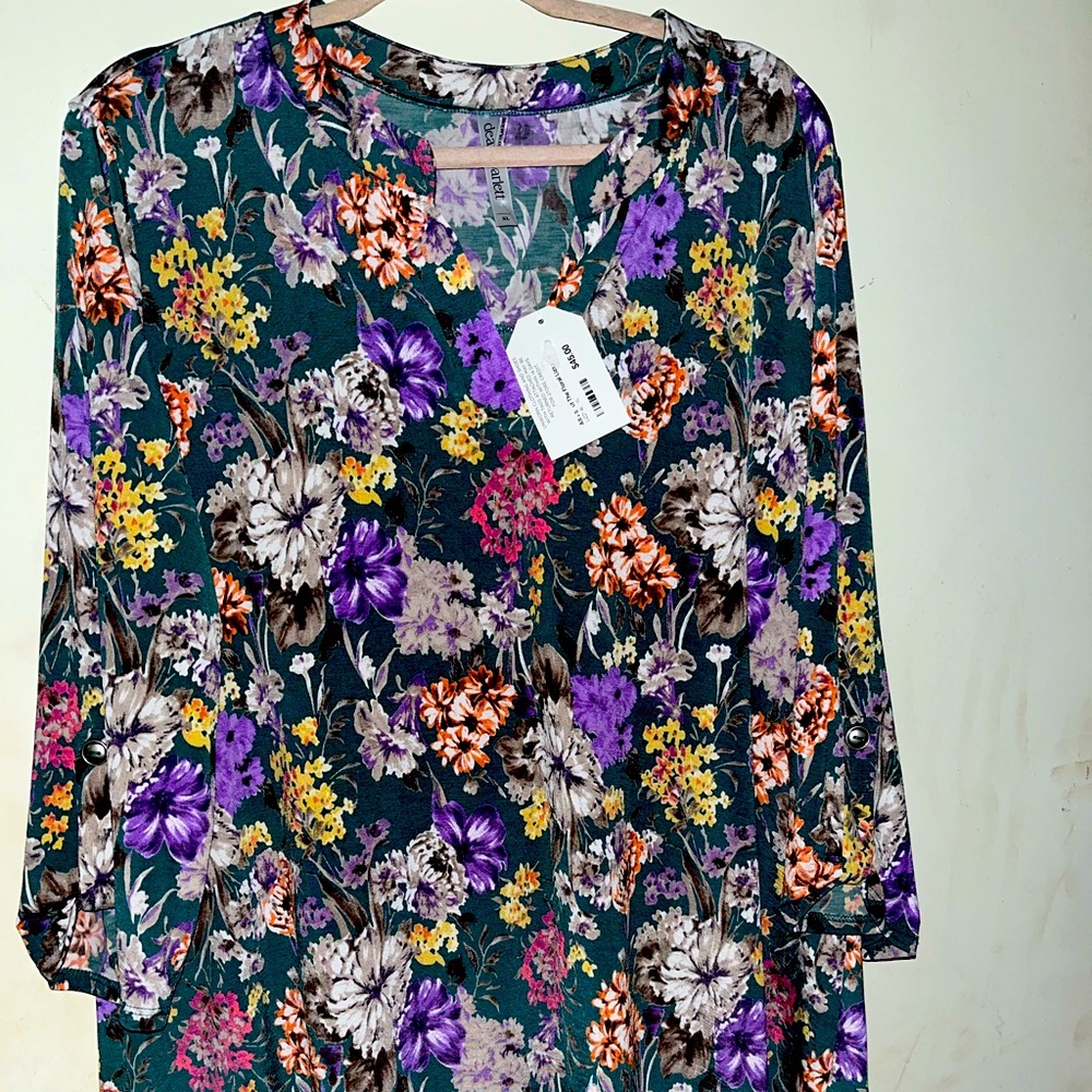 Dear Scarlett boutique brand NWT blouse with wildflowers
